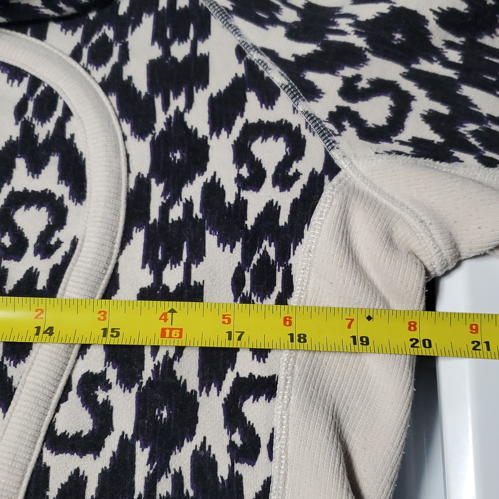 RARE Lululemon All-Over Logo IKAT Print Scuba Hoodie Jacket Size 12 Black Ivory - Picture 9 of 15